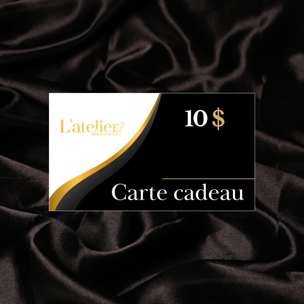 Carte cadeau de 10$ sur un fond en tissu noir